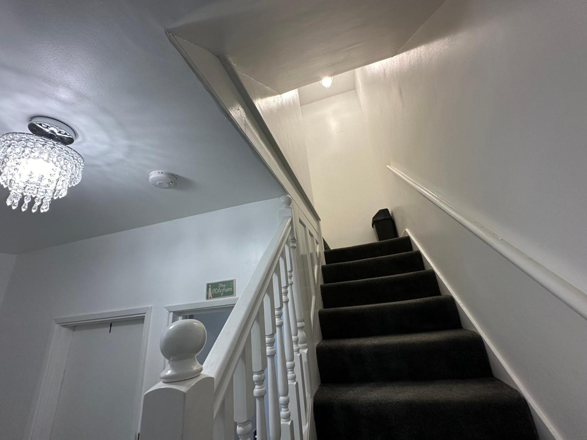 4Th Studio Flat With Private Own Bathroom A London Luxury Family Home Setup And Furnished With Double Bed Plus A Double Futon-Sofa Bed A Single Futon Bed A Baby Cot And Garden And Free Parking Екстер'єр фото