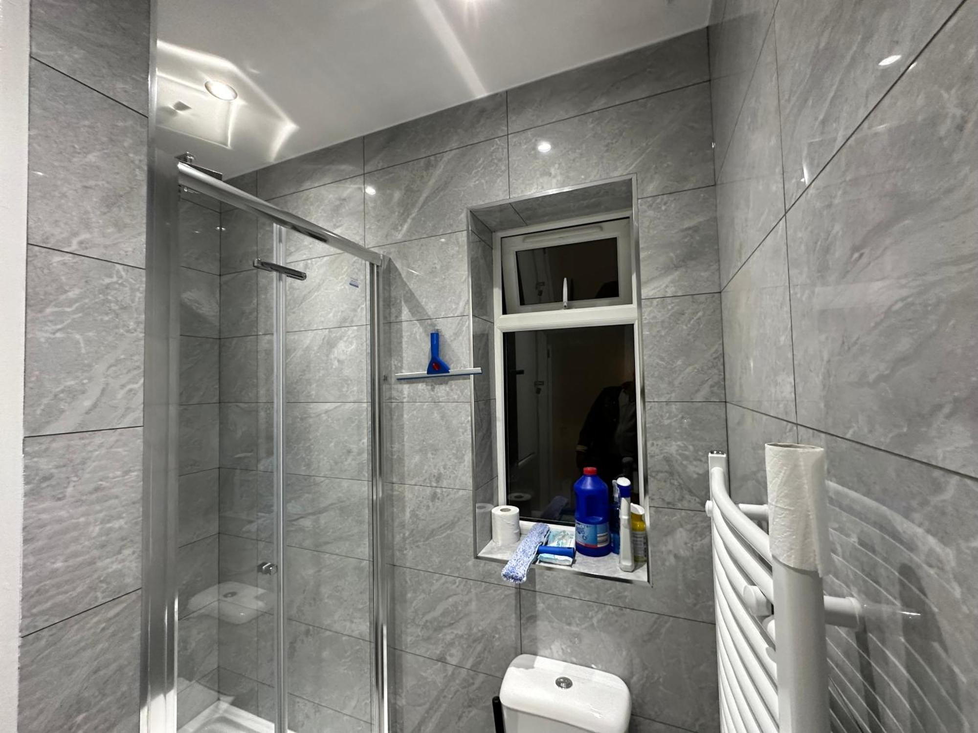 4Th Studio Flat With Private Own Bathroom A London Luxury Family Home Setup And Furnished With Double Bed Plus A Double Futon-Sofa Bed A Single Futon Bed A Baby Cot And Garden And Free Parking Екстер'єр фото
